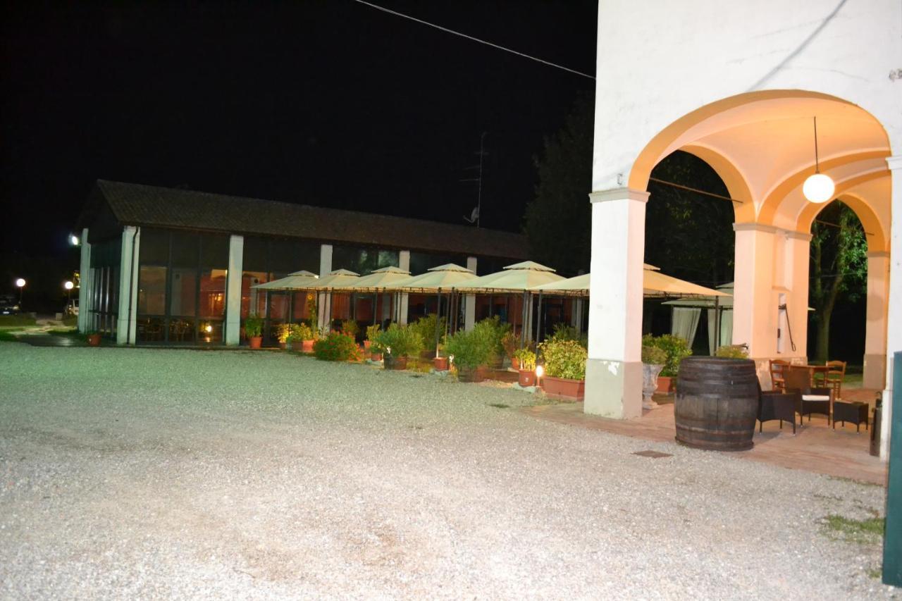 Hotel Riviera Ristorante La Briciola Novellara エクステリア 写真