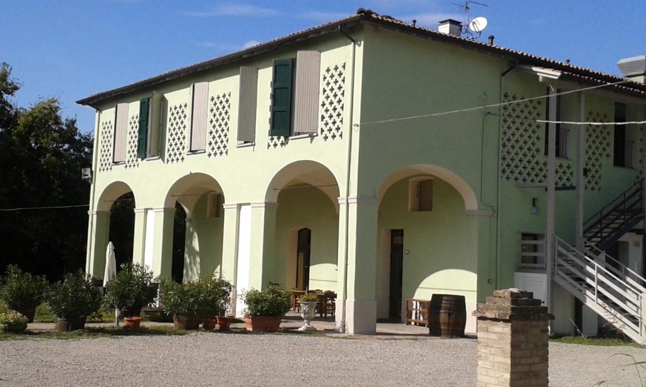 Hotel Riviera Ristorante La Briciola Novellara エクステリア 写真