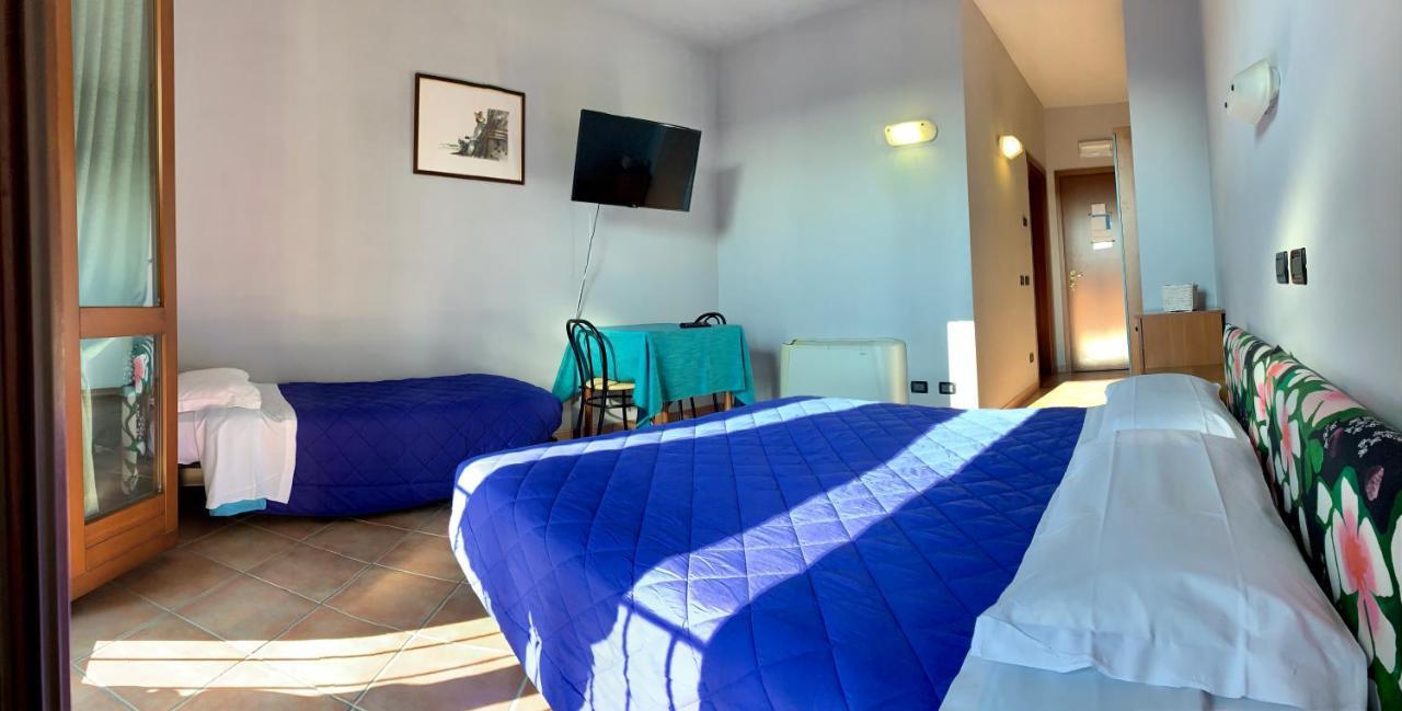 Hotel Riviera Ristorante La Briciola Novellara エクステリア 写真